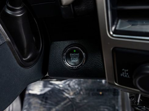 Used 2022 Ford F250 Lariat w/ Lariat Ultimate Package image 22