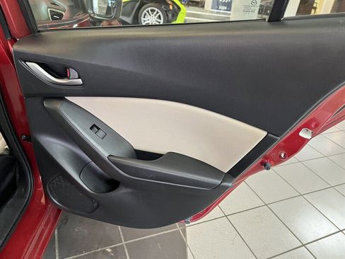 Used 2015 MAZDA MAZDA3 i Sport image 26