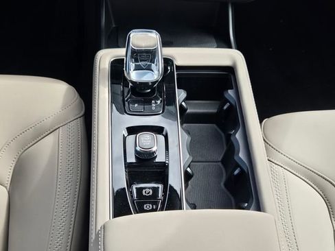 New 2026 Volvo XC90 B5 Plus image 20