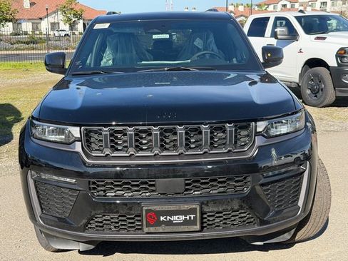 New 2026 Jeep Grand Cherokee Limited w/ Limited Altitude Package AWD/4WD image 3