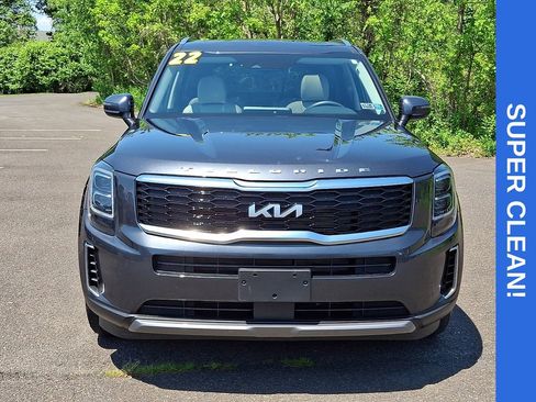 Used 2022 Kia Telluride EX w/ EX Premium Package FWD image 2