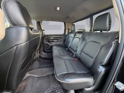 Used 2019 RAM 1500 Laramie AWD/4WD image 16