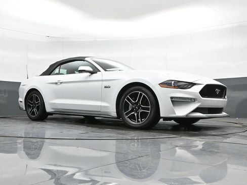 Used 2018 Ford Mustang GT Premium RWD image 44