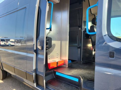 Used 2024 RAM ProMaster 3500 image 19