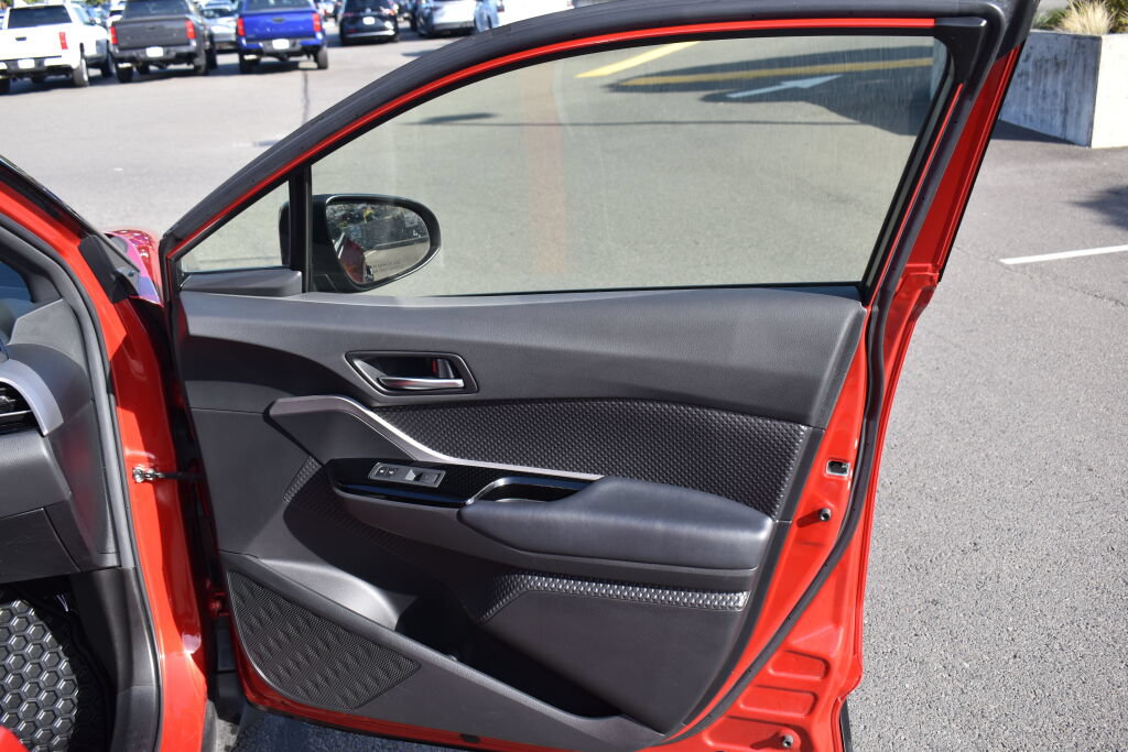 Used 2021 Toyota C-HR Limited FWD image 24