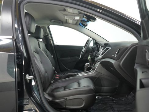 Used 2013 Chevrolet Cruze LT image 11