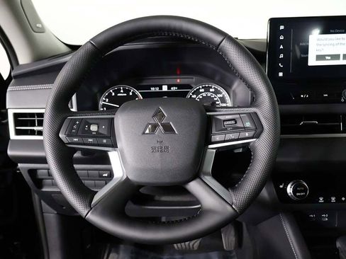 New 2026 Mitsubishi Outlander SE FWD image 37