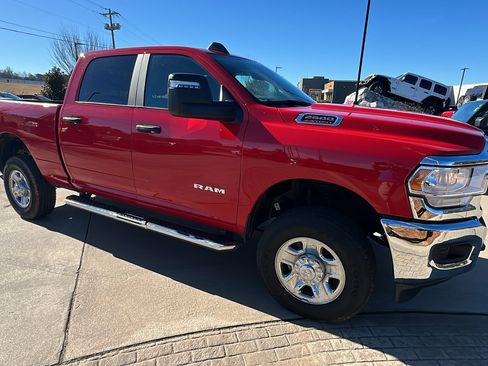 Used 2024 RAM 2500 Big Horn w/ Bed Utility Group image 5