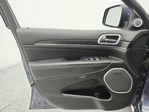Used 2019 Jeep Grand Cherokee Summit w/ Platinum Series Group AWD/4WD image 14