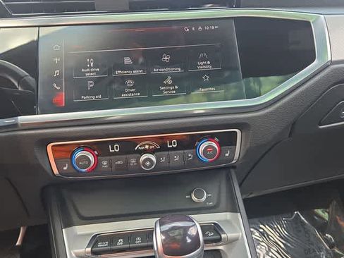 Used 2023 Audi Q3 2.0T Premium AWD/4WD image 29