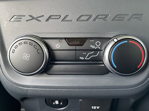 New 2026 Ford Explorer Active w/ Active Comfort Package image 20