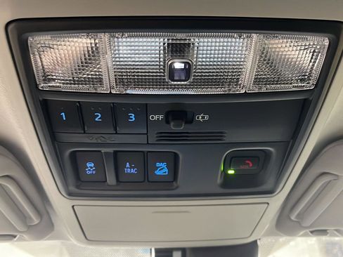 Used 2024 Toyota 4Runner SR5 Premium image 22