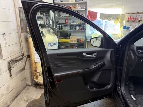 New 2026 Ford Escape ST-Line w/ Tech Pack #1 image 10