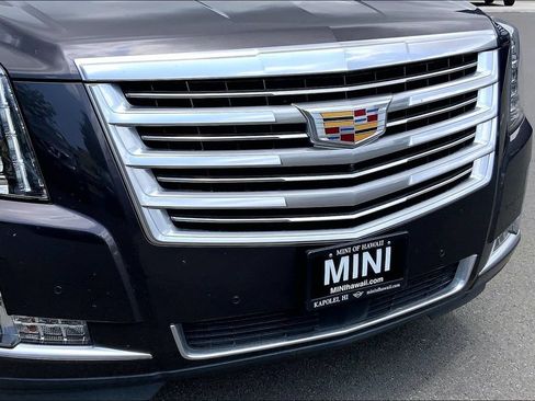 Used 2015 Cadillac Escalade ESV Platinum RWD image 29