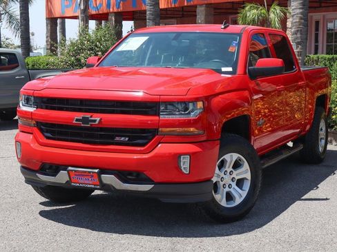 Used 2018 Chevrolet Silverado 1500 LT w/ Texas Edition image 4