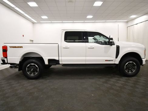 Used 2023 Ford F250 Lariat w/ Lariat Ultimate Package AWD/4WD image 9