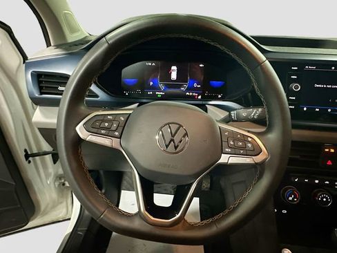 Used 2023 Volkswagen Taos SE image 12