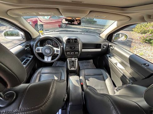 Used 2017 Jeep Compass High Altitude AWD/4WD image 16