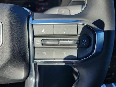 New 2026 GMC Acadia Elevation image 19