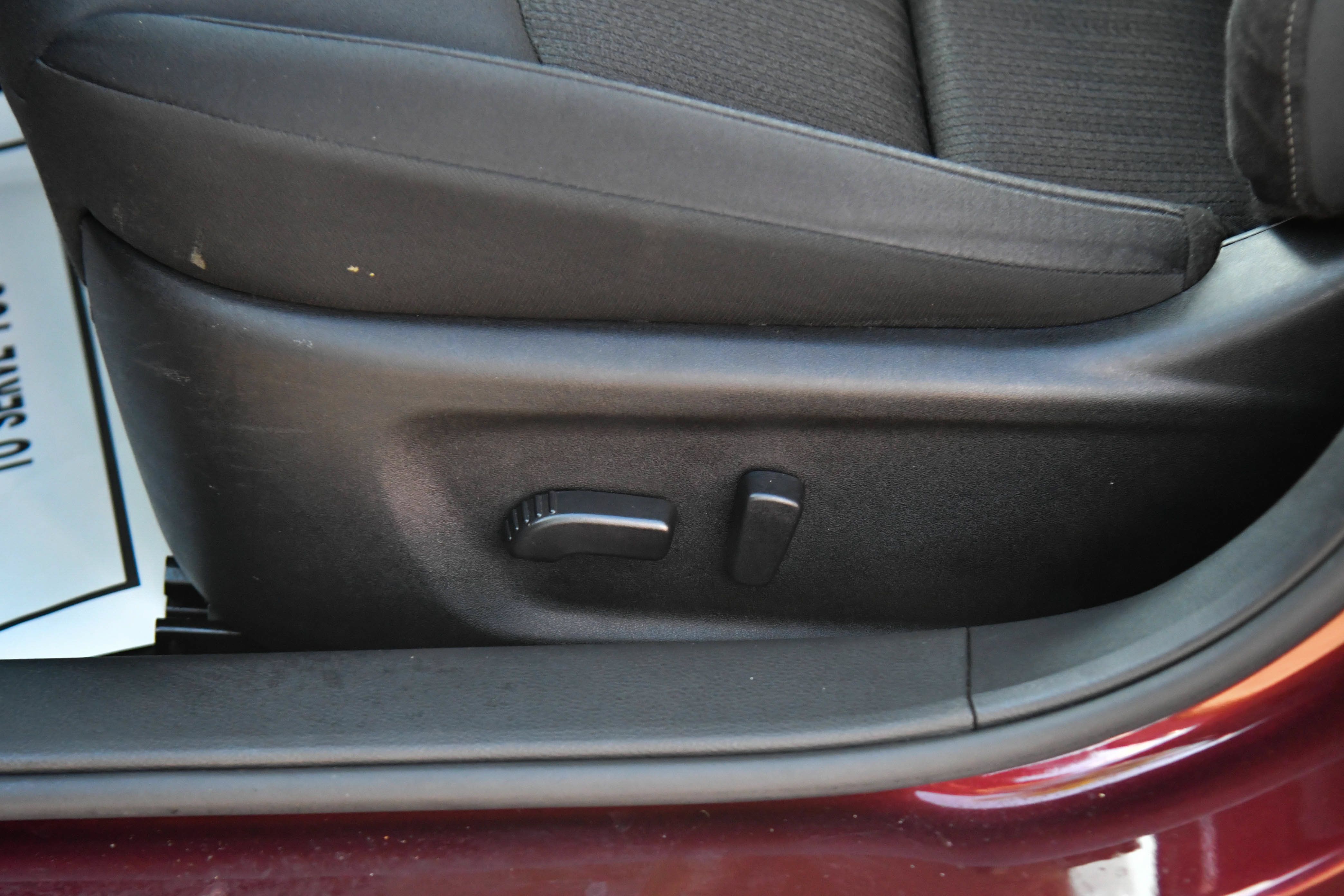 Used 2025 Nissan Altima 2.5 SV FWD image 16