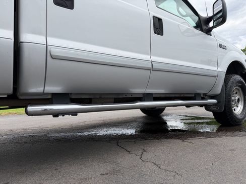 Used 2002 Ford F350 XLT AWD/4WD image 9