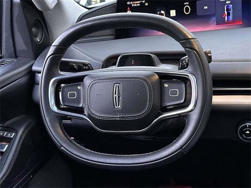 Used 2025 Lincoln Navigator L Reserve image 15