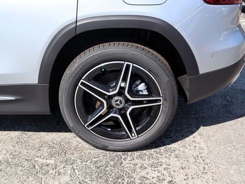 New 2026 Mercedes-Benz GLB 250 4MATIC image 9