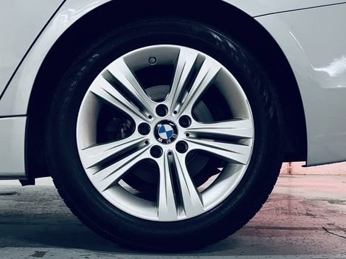 Used 2017 BMW 330i xDrive Sedan AWD/4WD image 15