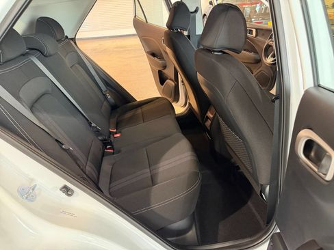 Used 2026 Hyundai Venue SEL FWD image 36