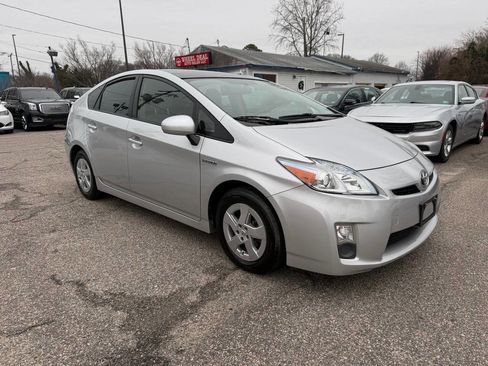 Used 2010 Toyota Prius Three image 4