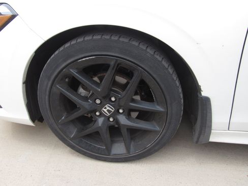 Used 2023 Honda Civic Sport image 5