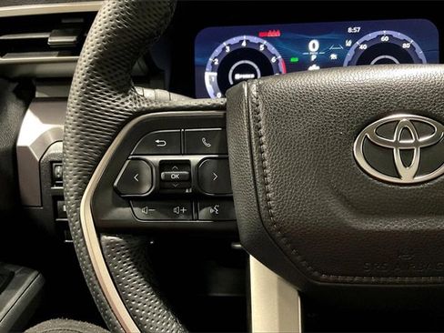 Used 2025 Toyota Tacoma TRD Off-Road w/ TRD Off Road Upgrade Package image 19