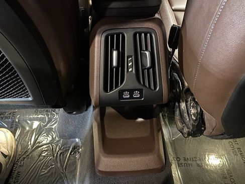 Used 2023 BMW X1 xDrive28i w/ Premium Package image 11