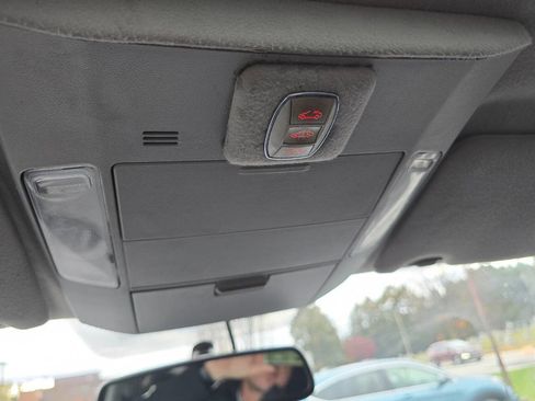 Used 2013 Toyota Tundra 4x4 CrewMax image 17