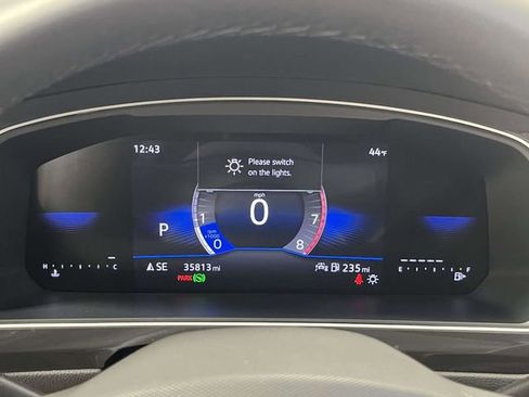 Used 2024 Volkswagen Tiguan Wolfsburg Edition image 30