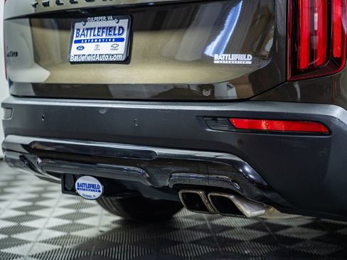 Used 2022 Kia Telluride SX w/ SX Prestige Package image 9