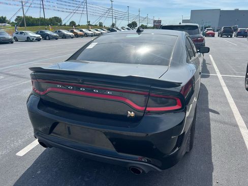 Used 2019 Dodge Charger Scat Pack w/ Dynamics Package RWD image 3