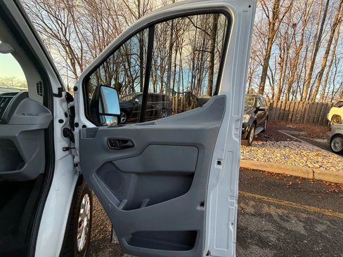 Used 2015 Ford Transit 350 XLT image 23