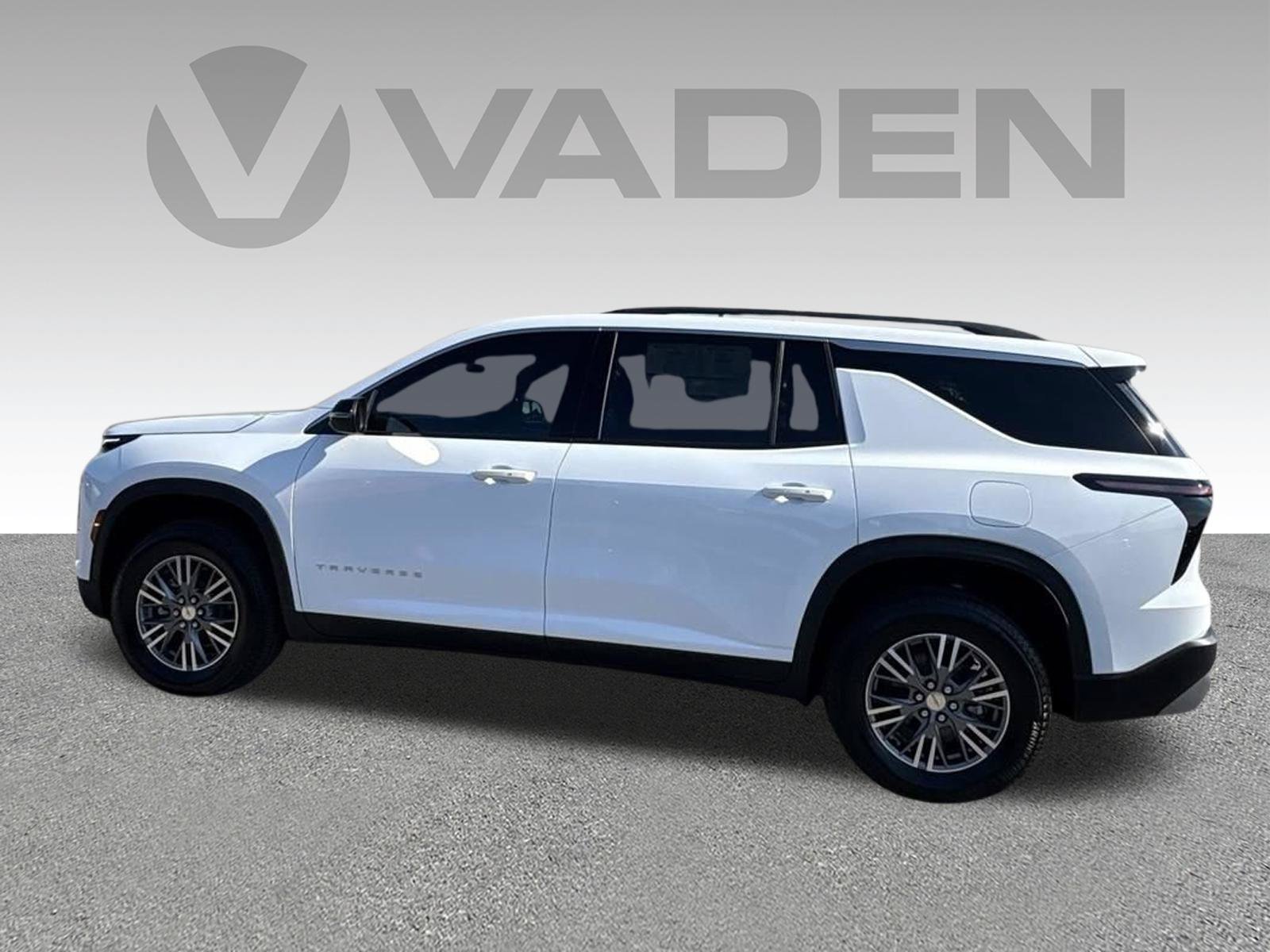 New 2027 Chevrolet Traverse LT FWD image 5