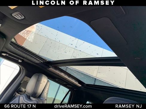 Used 2023 Lincoln Navigator Reserve image 15