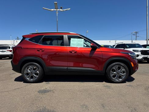 Used 2024 Kia Seltos S FWD image 6