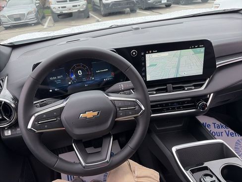 New 2026 Chevrolet Equinox LT w/ LPO, Floor Liner Package FWD image 18