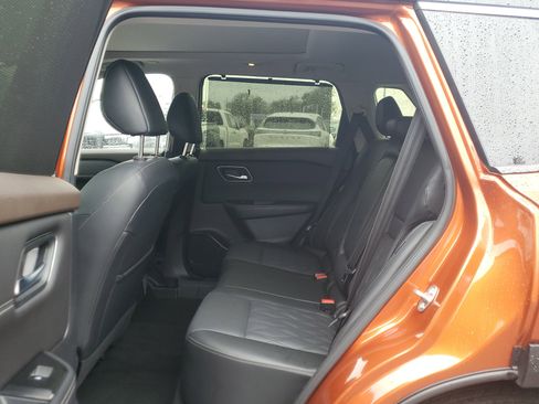 Certified 2023 Nissan Rogue Platinum image 12