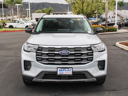 New 2026 Ford Explorer Active image 2