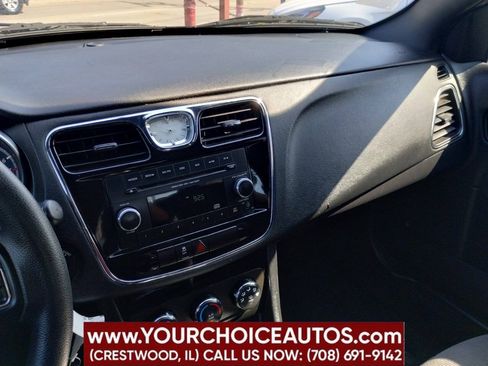 Used 2014 Chrysler 200 LX FWD image 30
