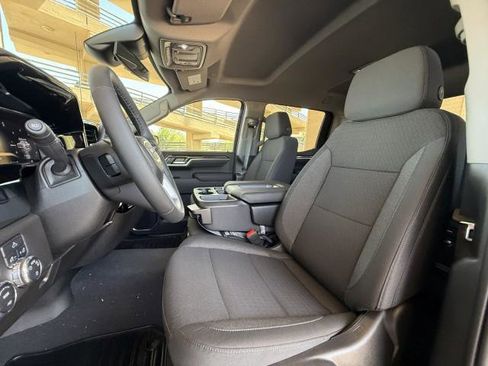 New 2026 GMC Sierra 1500 SLE image 17