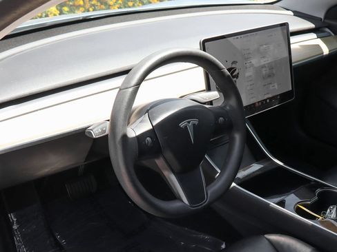 Used 2020 Tesla Model 3 Long Range AWD/4WD image 19