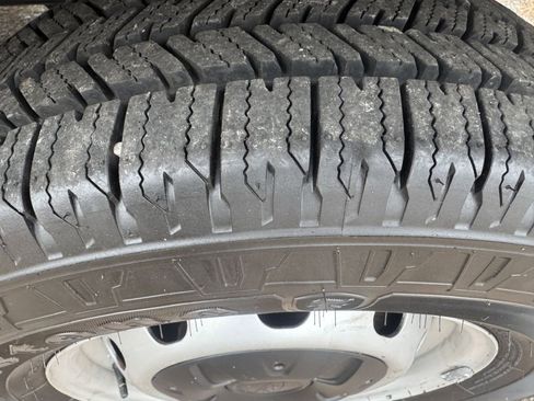 Used 2019 Ford Transit 150 148 Medium Roof image 17