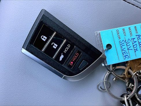 Used 2023 Acura MDX SH-AWD w/ Technology Package image 15