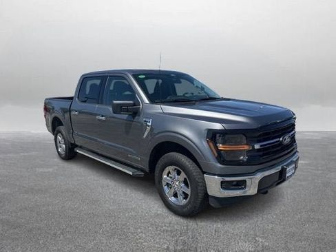 Used 2025 Ford F150 XLT w/ Equipment Group 301A Standard AWD/4WD image 5